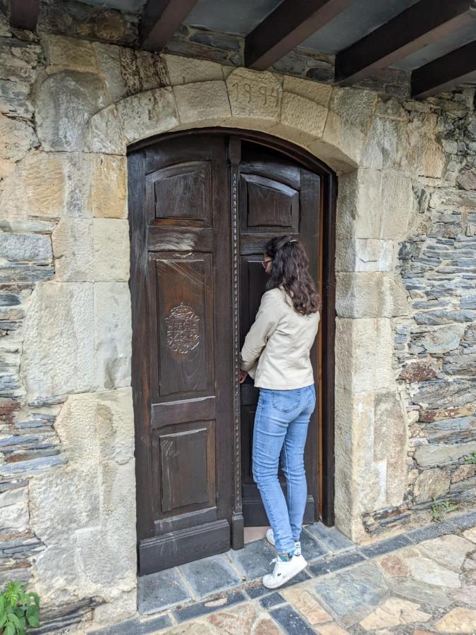 Ahio San Martin, Apartamentos Rurales Casa De La Villa San Martin de Oscos Buitenkant foto