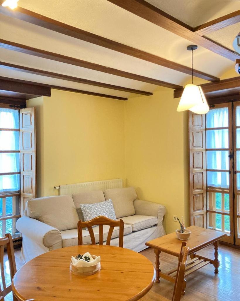 Ahio San Martin, Apartamentos Rurales Casa De La Villa San Martin de Oscos Buitenkant foto